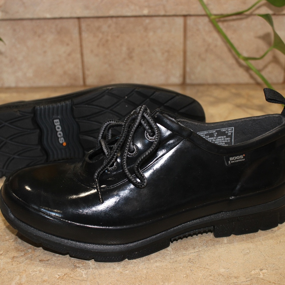 Bogs waterproof shoes
